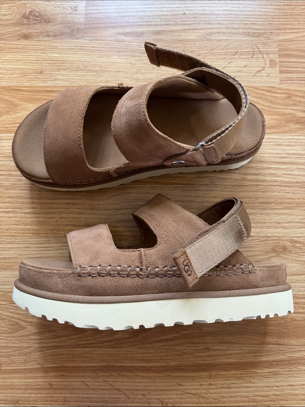 UGG Goldenstar Glide Sandals ✨ size 10 - Picture 1 of 15